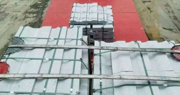 商丘 芝麻白仿形加直形路沿石出货日常