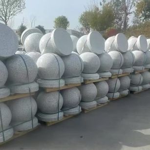 商丘 白麻花岗岩石材圆球，石球，挡车球，隔离球，景观石球，风水球等