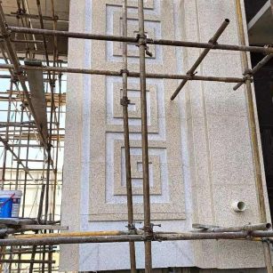 商丘 黄金麻花岗岩别墅外墙干挂回纹造型效果