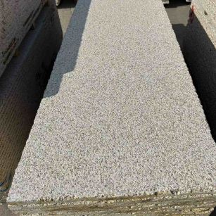 商丘 黄金麻花岗岩荔枝面毛板，半成品