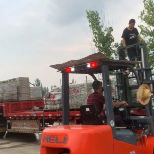 商丘 黄金麻冰裂纹，地铺石装车