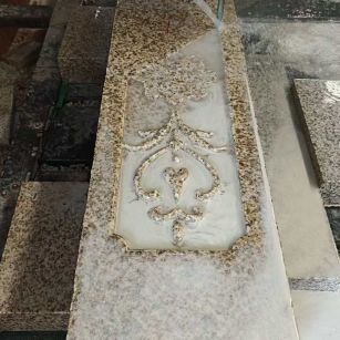 商丘 黄金麻花岗岩异形加工雕刻栏杆大柱