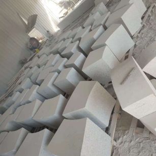 商丘 白麻花岗岩异形坐凳