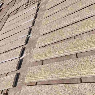 商丘 黄金麻花岗岩光面楼梯踏步