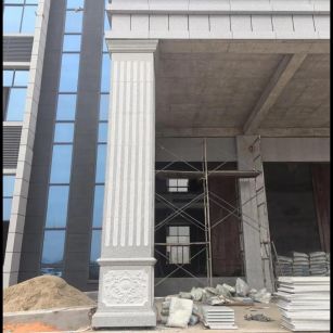 商丘 芝麻白光面花岗岩门楼大柱（罗马柱）配雕花底座