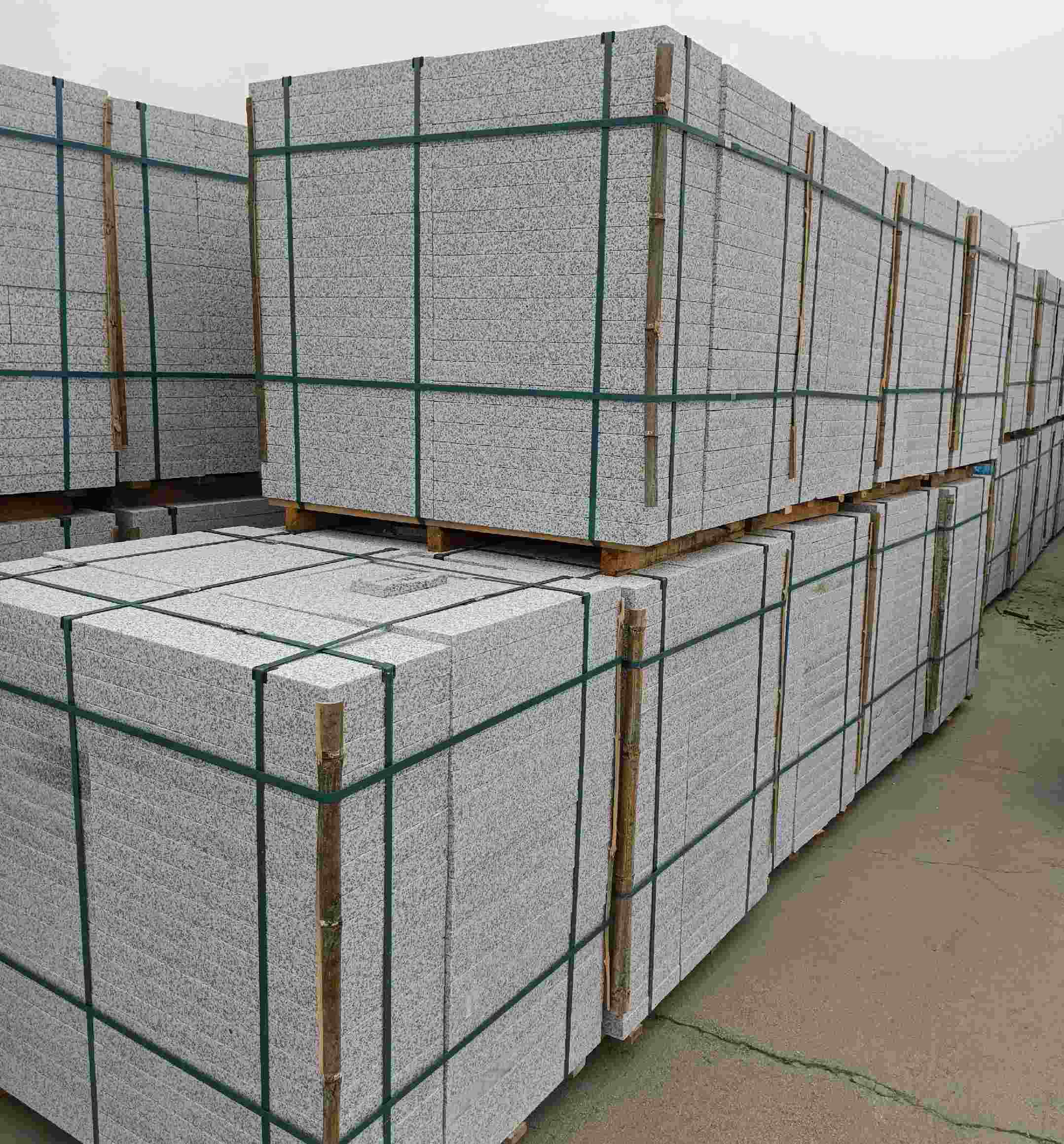 商丘 白麻花岗岩石材荔枝面地铺石（300*600*50）