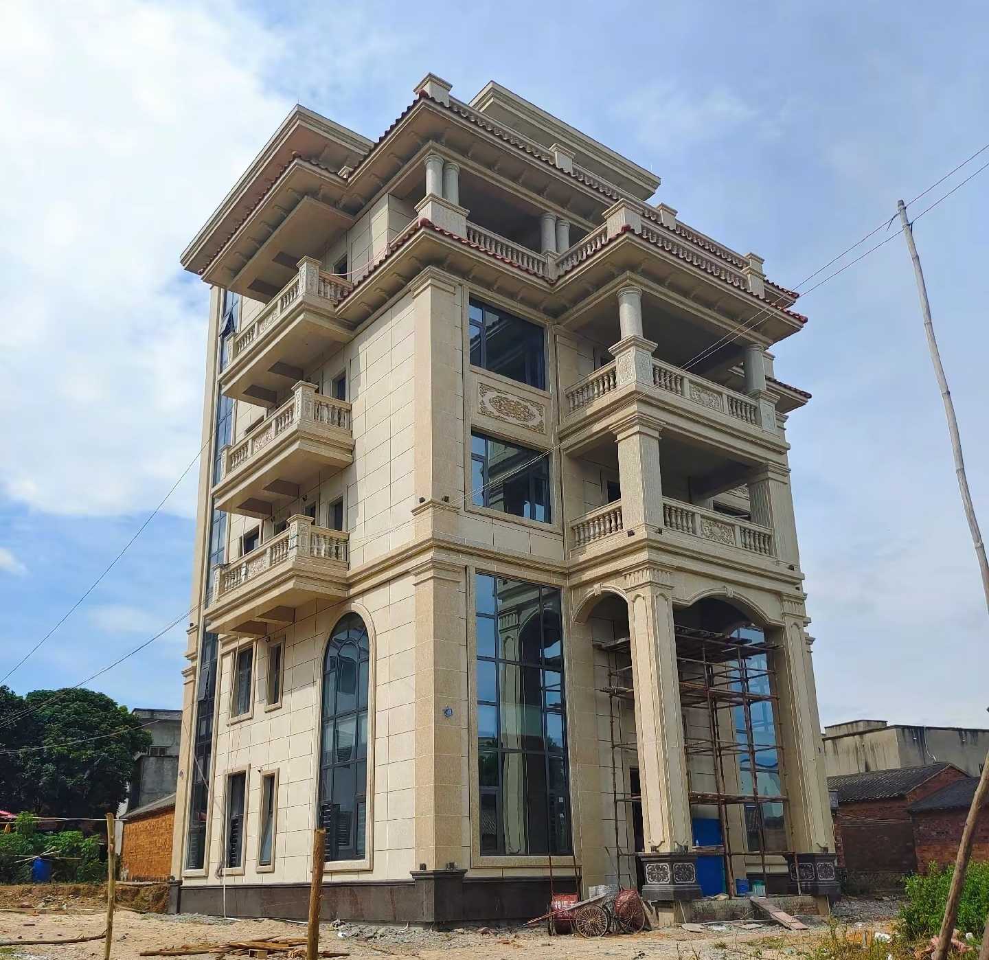 商丘 黄金麻花岗岩石材别墅外墙干挂搭配（雕花栏杆花瓶柱门楼罗马柱）