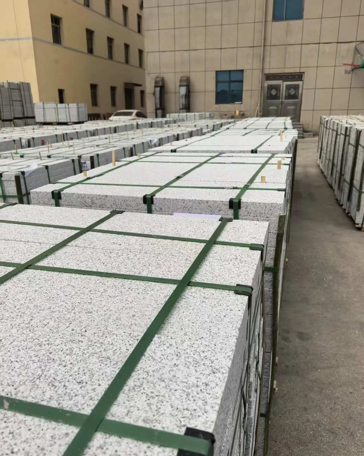 商丘 白麻花岗岩5.0公分荔枝面地铺石