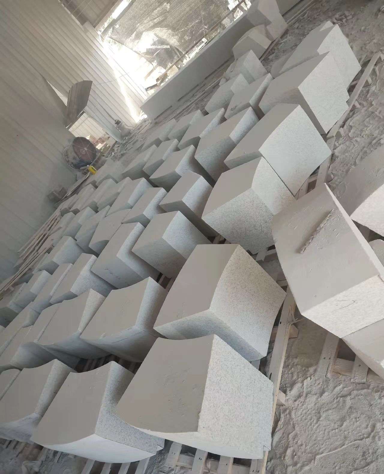 商丘 白麻花岗岩异形坐凳