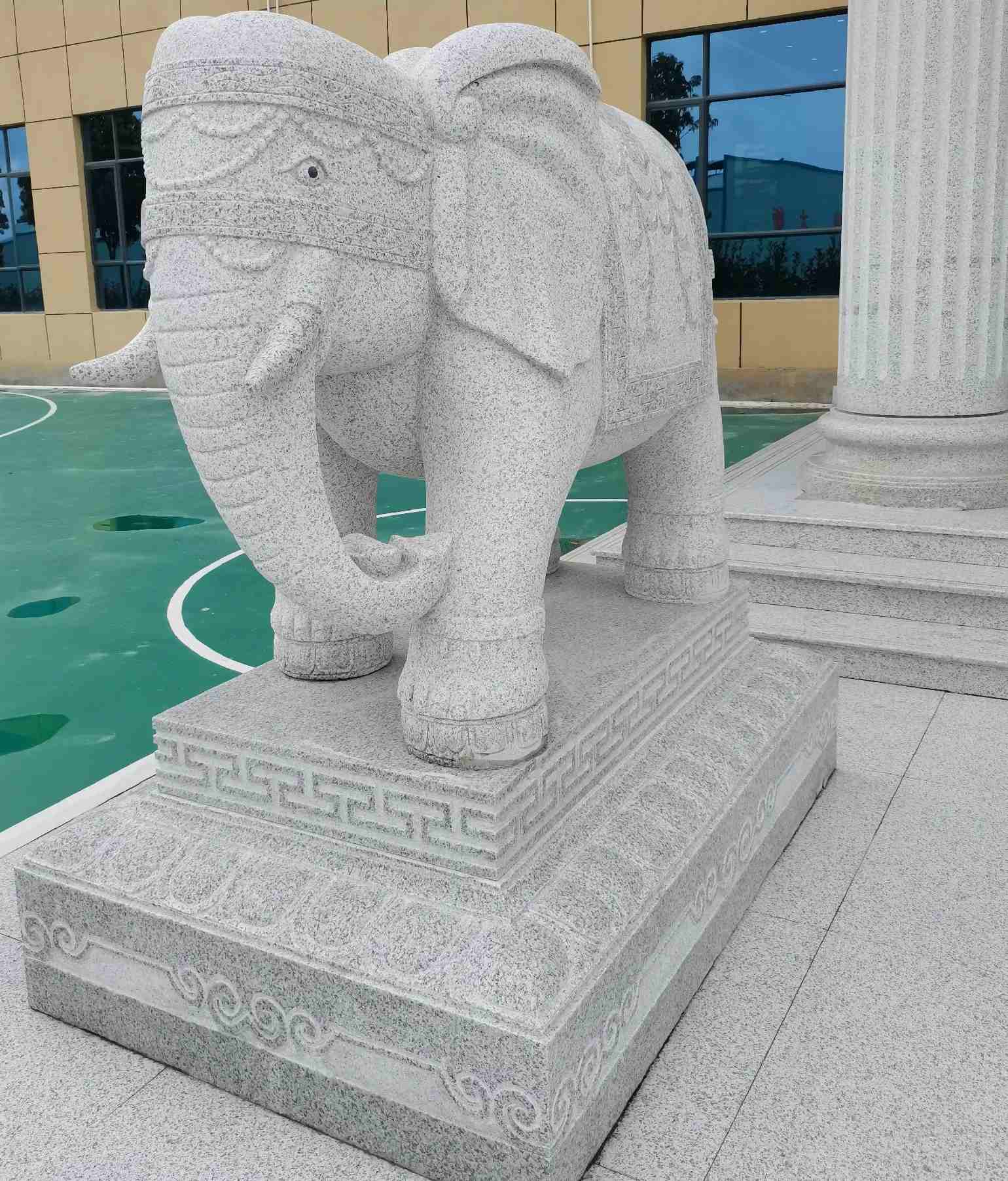 商丘 白麻花岗岩动物异形石雕-大象